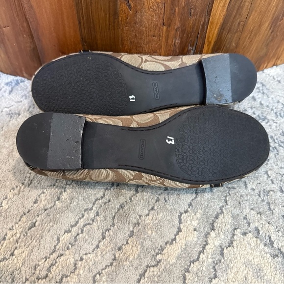 Women COACH KATRIN Signature “C” Logo Slip On Loafers A2439 Turn lock size 7.5 - Picture 8 of 10